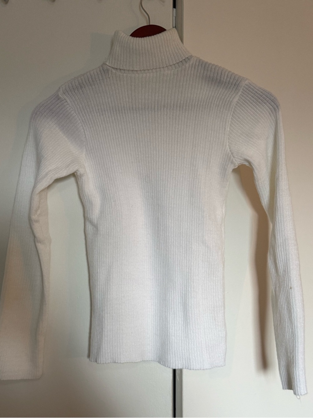 Classic Women's White Ribbed Turtleneck Sweater